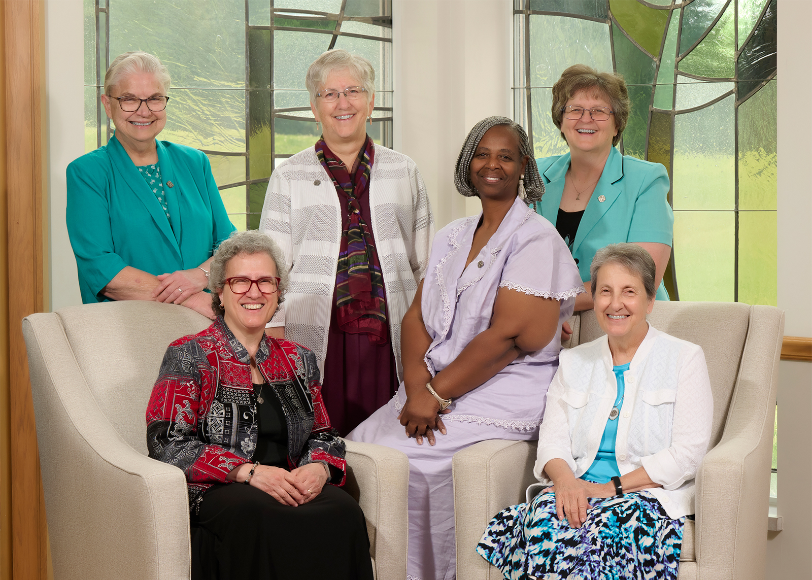 Central Pacific Province Provincial Council 2023-2027. Front Row (L to R): Sisters Debra Marie Sciano (Provincial Leader) and Joan DiProspere (Vicar). Back Row (L to R): Sisters Regina Palacios, Helen Jane Jaeb, Sandra Helton and Mary Kay Brooks